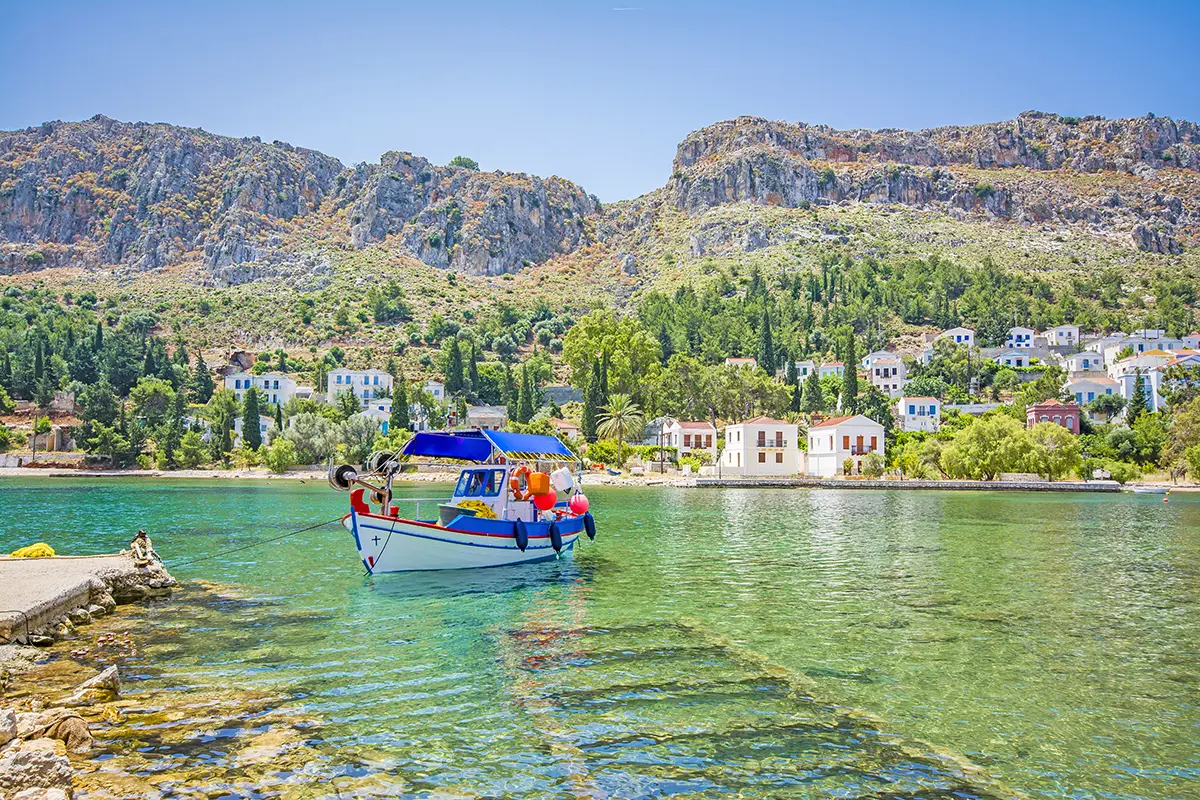 Kaş Meis feribot seferleri için yolculuk detayları ve feribot tipleri.