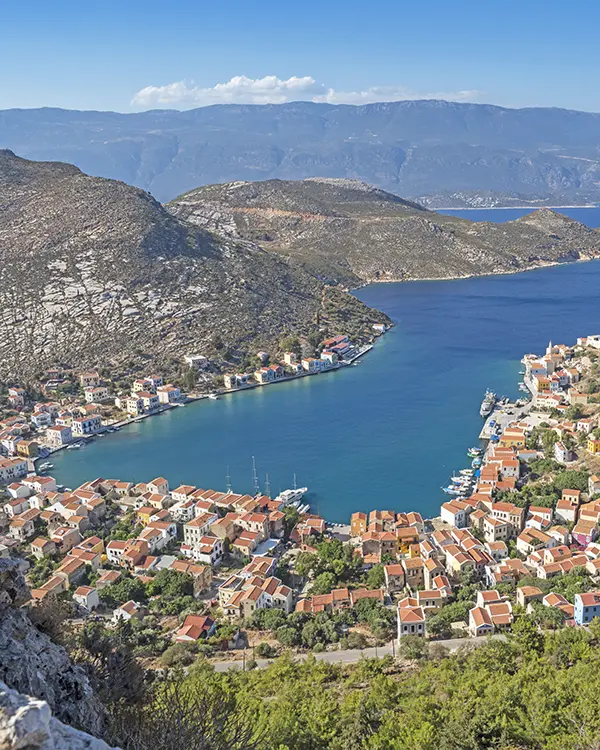 Meis Adası liman cephesi.