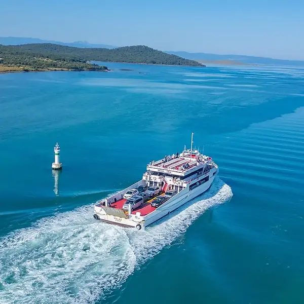 Ayvalık Midilli Feribot Firması Uğur Jale Lines.