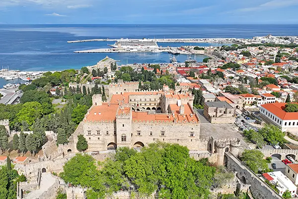 Plan your trip with the Rhodes Island Travel Guide.
