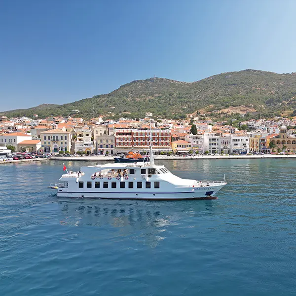 Kuşadası Samos feribot işletmecisi Meander Feribot.