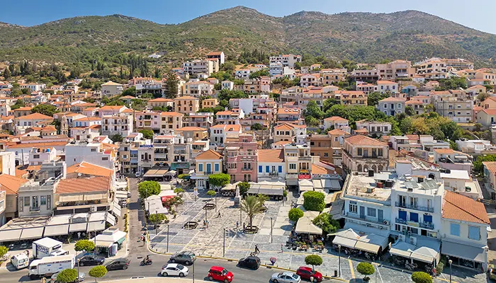 Samos adasındaki Vathy'de (Samos Şehri) gezinin.