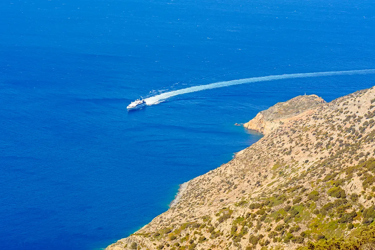 Türkiye'den Yunan adalarına feribot yolculuğu.